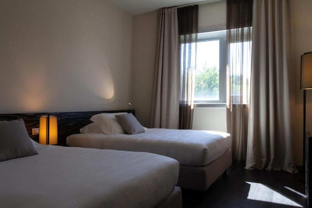 G Hotel Osimo Buitenkant foto